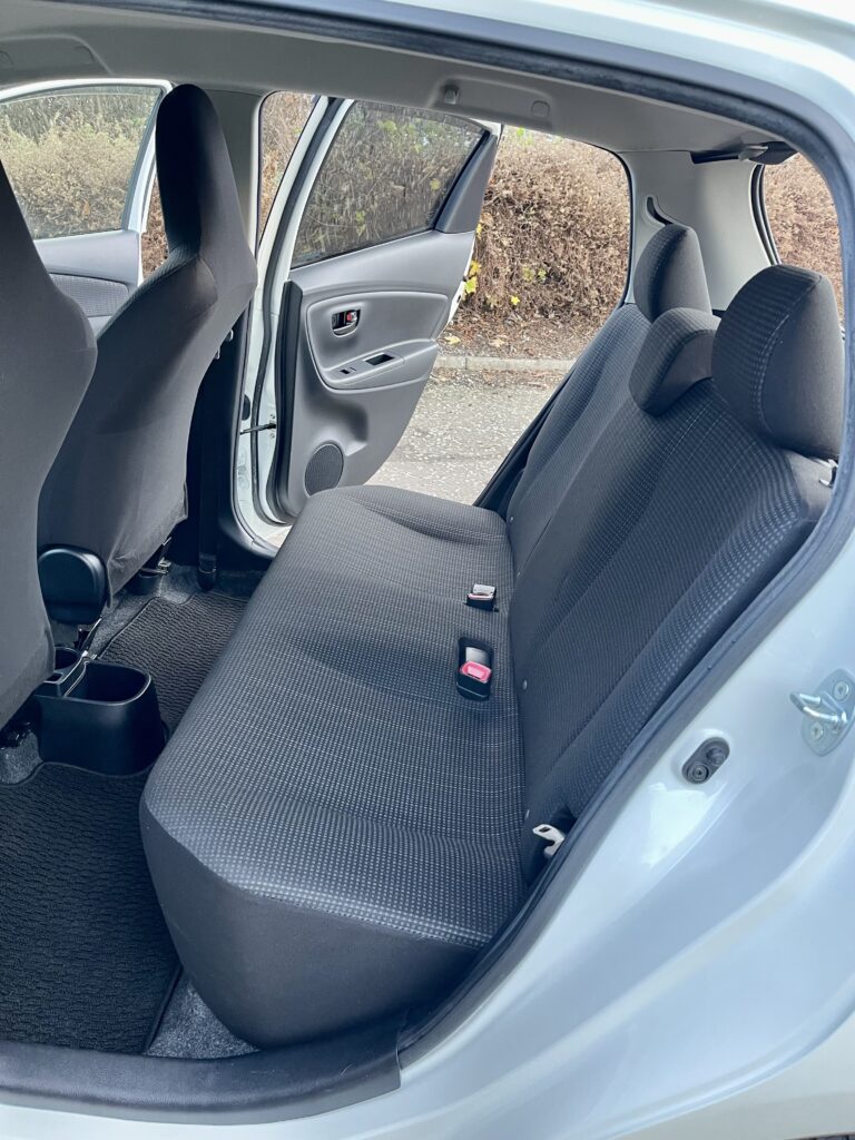 2014 TOYOTA VITZ ( YARIS ) FRESH IMPORT 1.3 AUTOMATIC 5 DOOR HATCHBACK PETROL 4 GRADE LOW MILAGE ULEZ