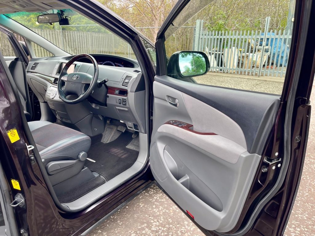 2011 TOYOTA ESTIMA AERAS FRESH IMPORT 2.4 AUTO 5 DOOR PETROL MPV 7 SEATS 4/B GRADE