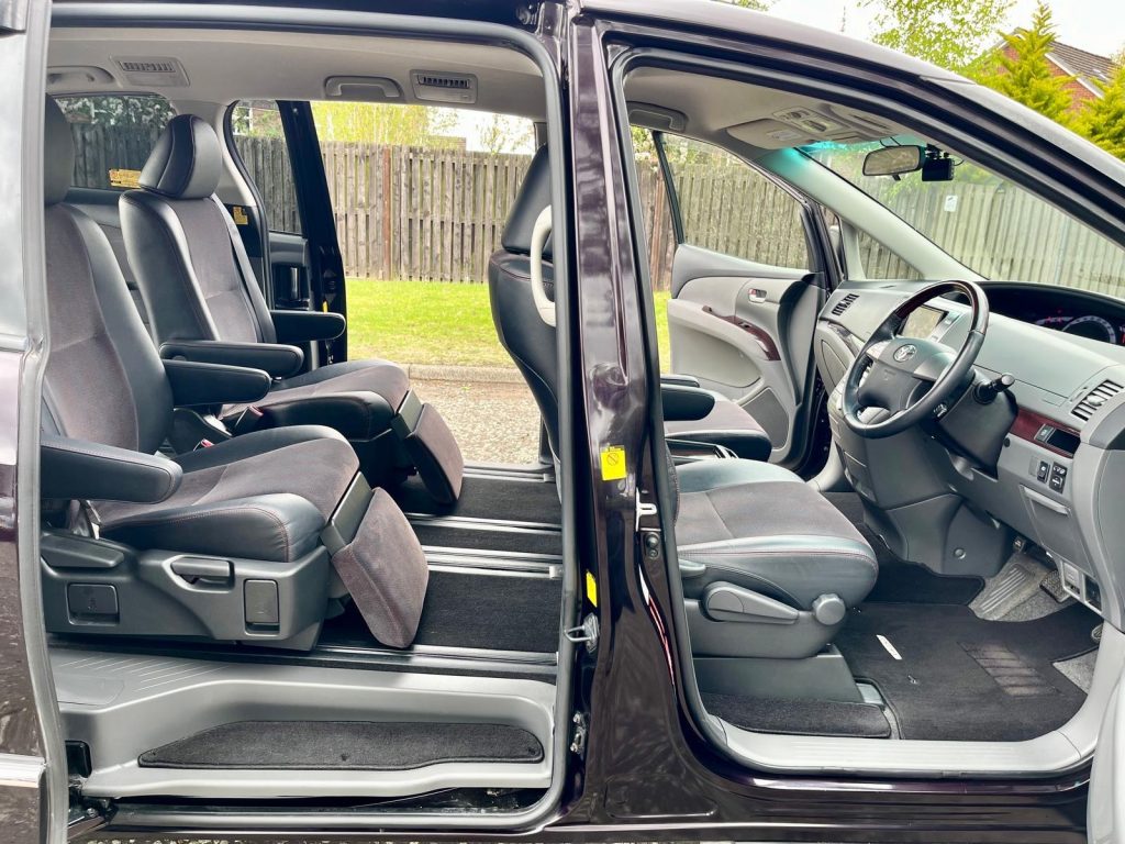 2011 TOYOTA ESTIMA AERAS FRESH IMPORT 2.4 AUTO 5 DOOR PETROL MPV 7 SEATS 4/B GRADE