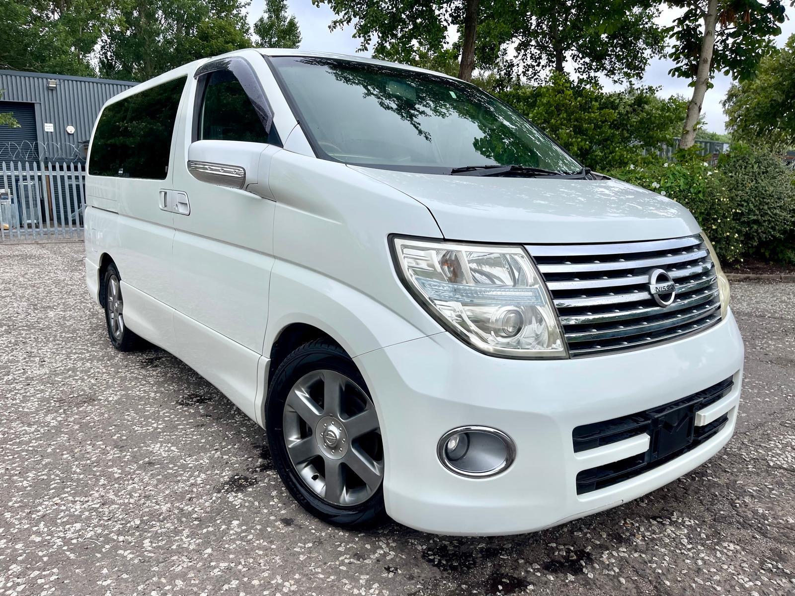 2006 NISSAN ELGRAND HIGHWAY STAR FRESH IMPORT AUTO 8 SEATS MPV 4 GRADE LOW MILEAGE