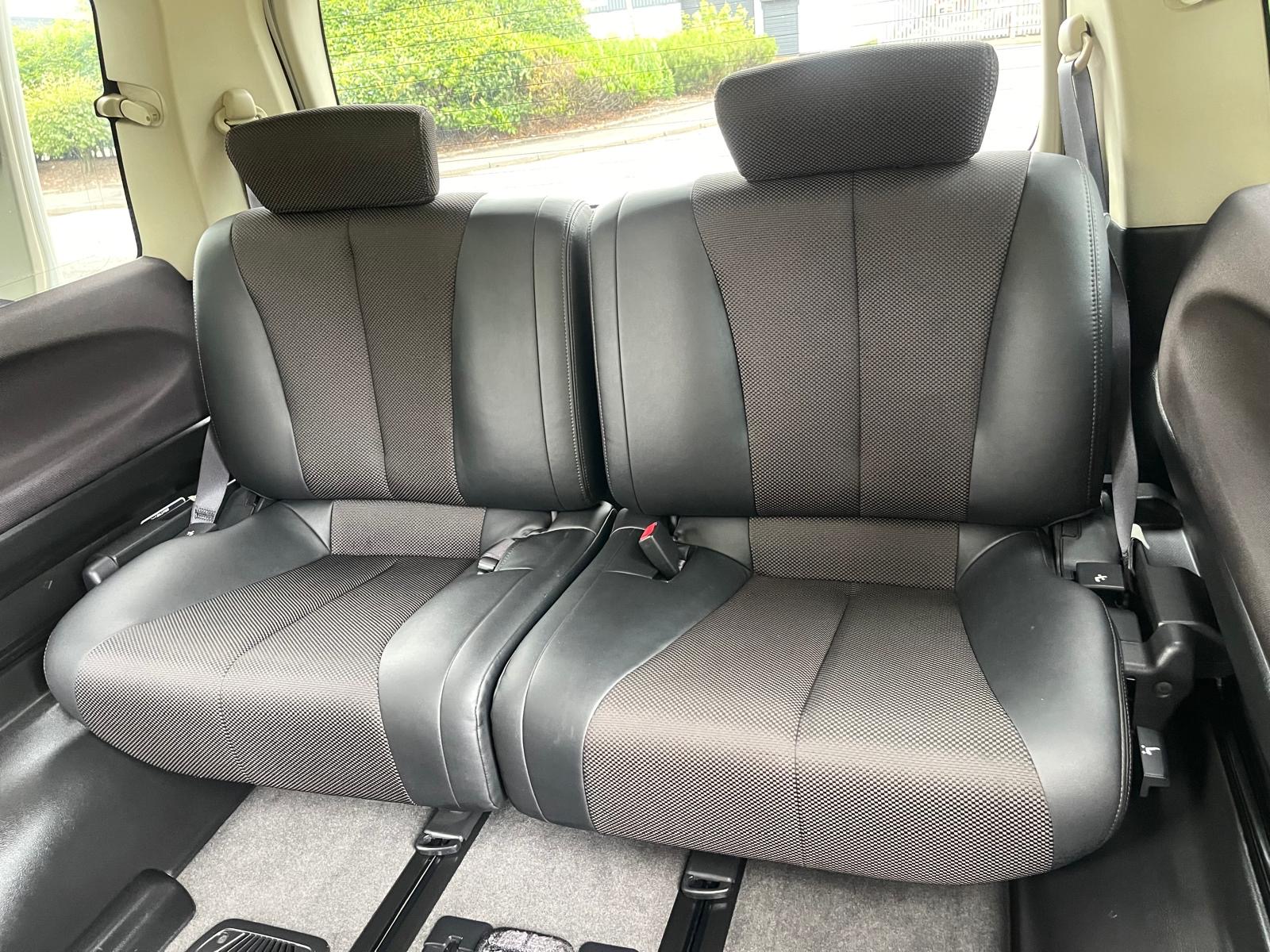 2006 NISSAN ELGRAND HIGHWAY STAR FRESH IMPORT AUTO 8 SEATS MPV 4 GRADE LOW MILEAGE
