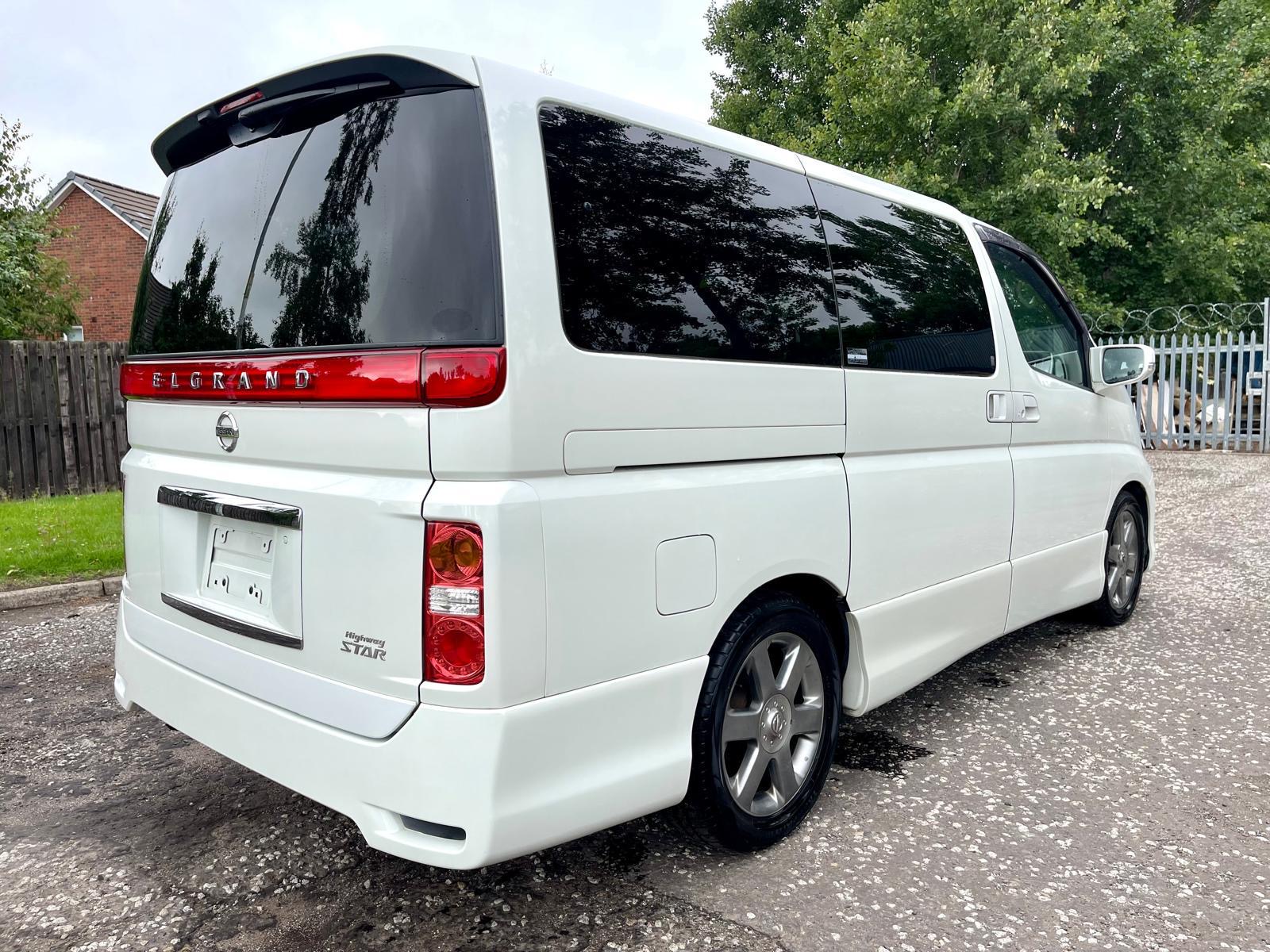 2006 NISSAN ELGRAND HIGHWAY STAR FRESH IMPORT AUTO 8 SEATS MPV 4 GRADE LOW MILEAGE