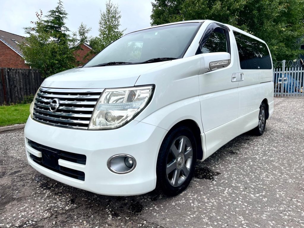 2006 NISSAN ELGRAND HIGHWAY STAR FRESH IMPORT AUTO 8 SEATS MPV 4 GRADE LOW MILEAGE