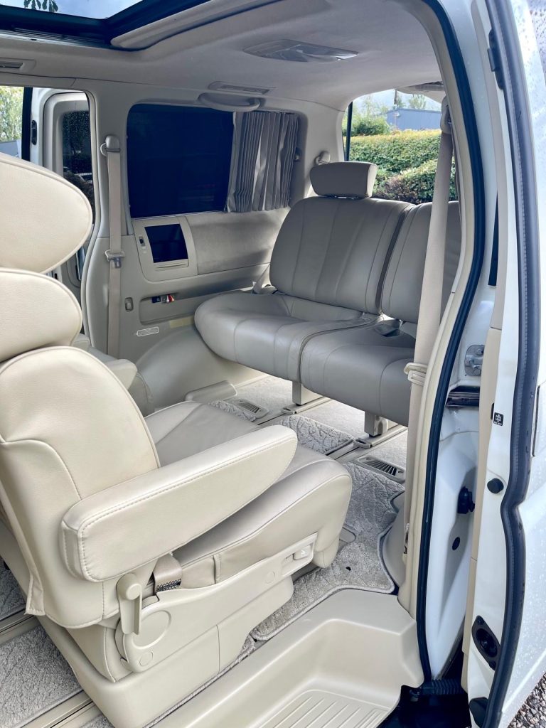 2007 NISSAN ELGRAND XL FRESH IMPORT AUTO 7 SEATS MPV 4/B GRADE CRUISE CURTAINS S.ROOF ULEZ