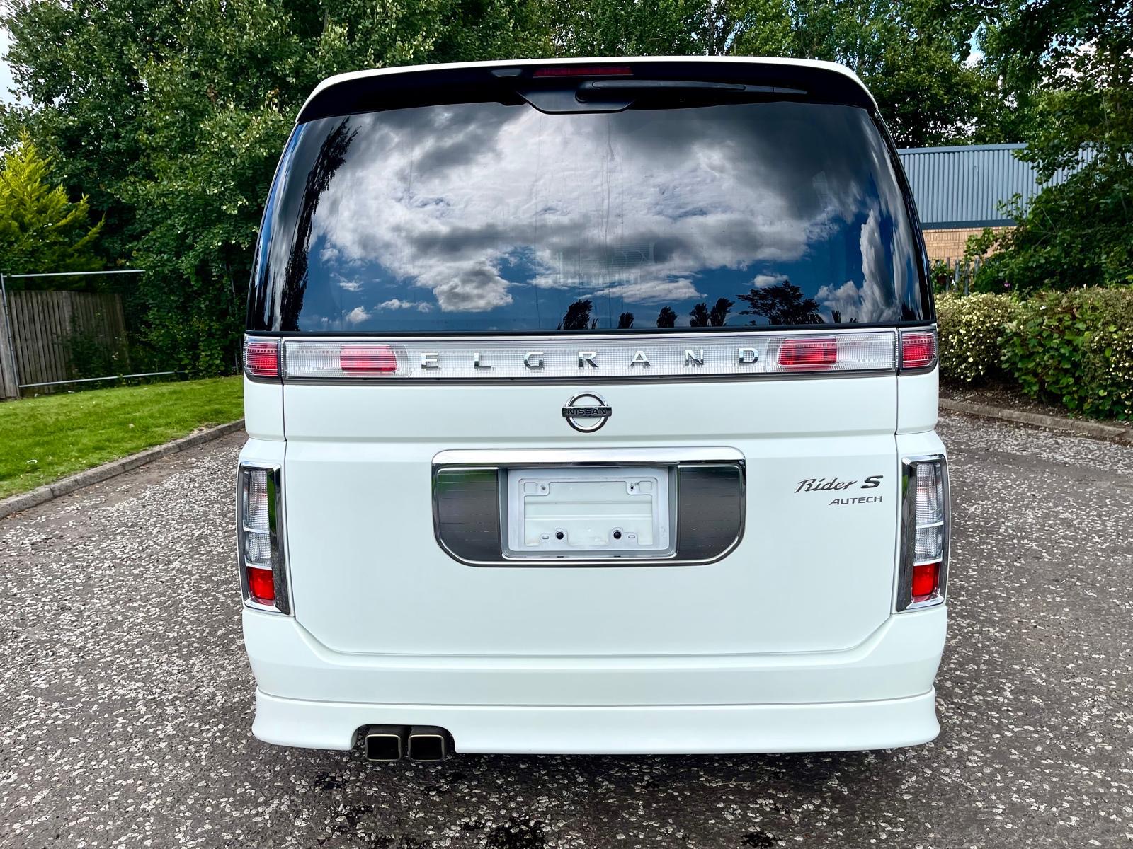 2004 NISSAN ELGRAND RIDER S AUTECH FRESH IMPORT AUTO 4WD 8 SEATS MPV 4/B GRADE LOW MILEAGE