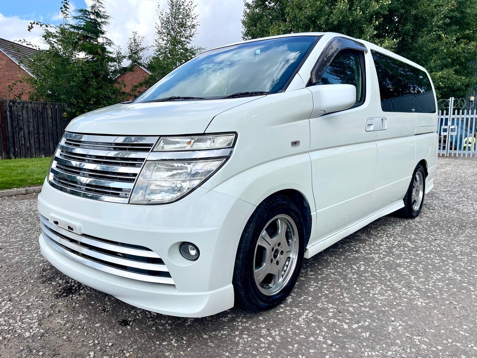 2004 NISSAN ELGRAND RIDER S AUTECH FRESH IMPORT AUTO 4WD 8 SEATS MPV 4/B GRADE LOW MILEAGE
