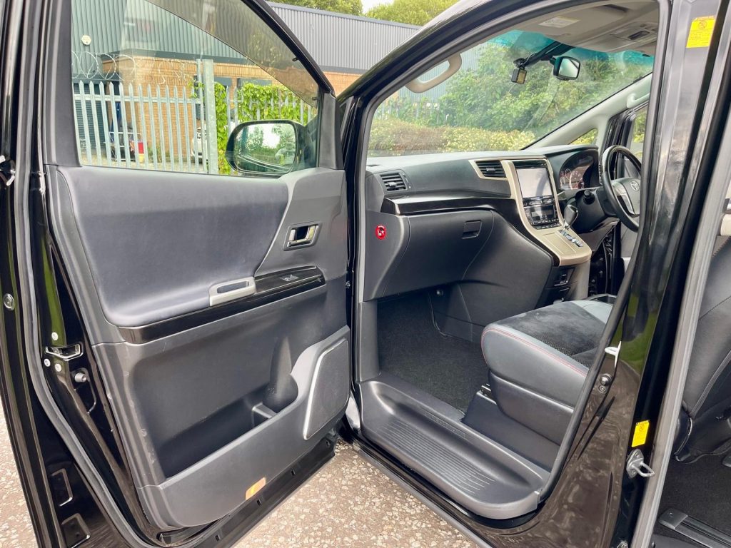 2012 TOYOTA VELLFIRE FRESH IMPORT GOLDEN EYE 11 2.4 AUTO 7 SEATS MPV 4/B GRADE