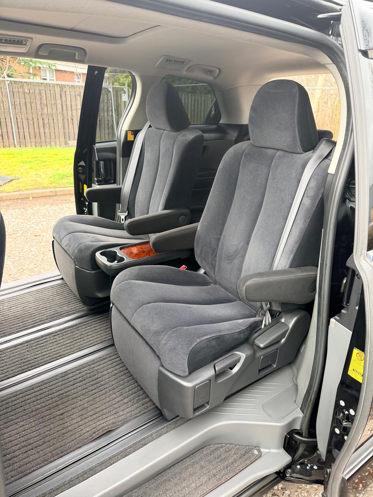 2012 TOYOTA ESTIMA AERAS G EDITION FRESH IMPORT 2.4 AUTO 5 DOOR MPV 7 SEATS ULEZ TWIN SUNROOF