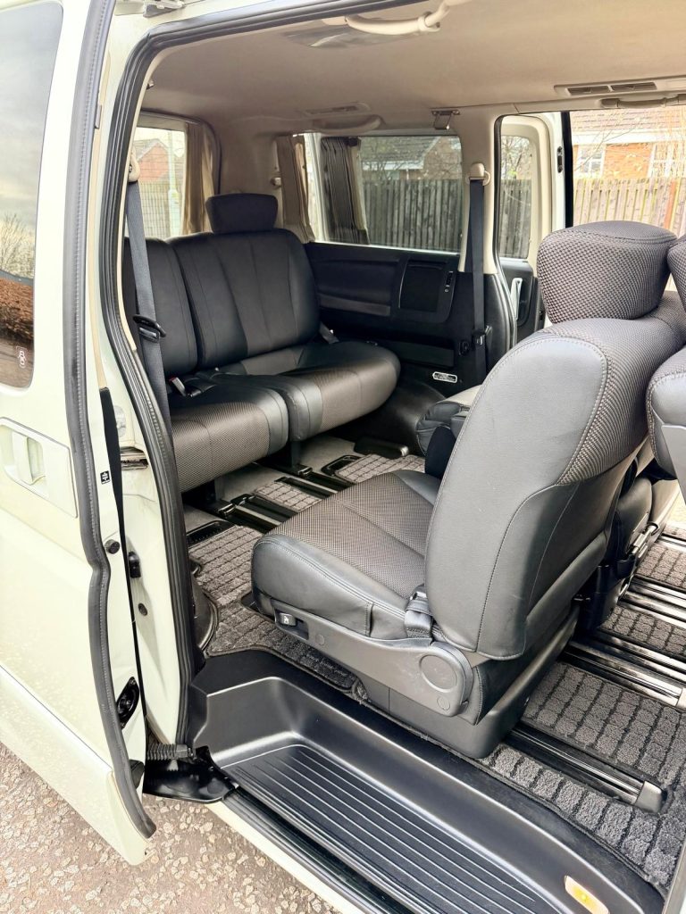 2007 NISSAN ELGRAND FRESH IMPORT HIGHWAY STAR AUTO 8 SEATS MPV 4 GRADE ULEZ