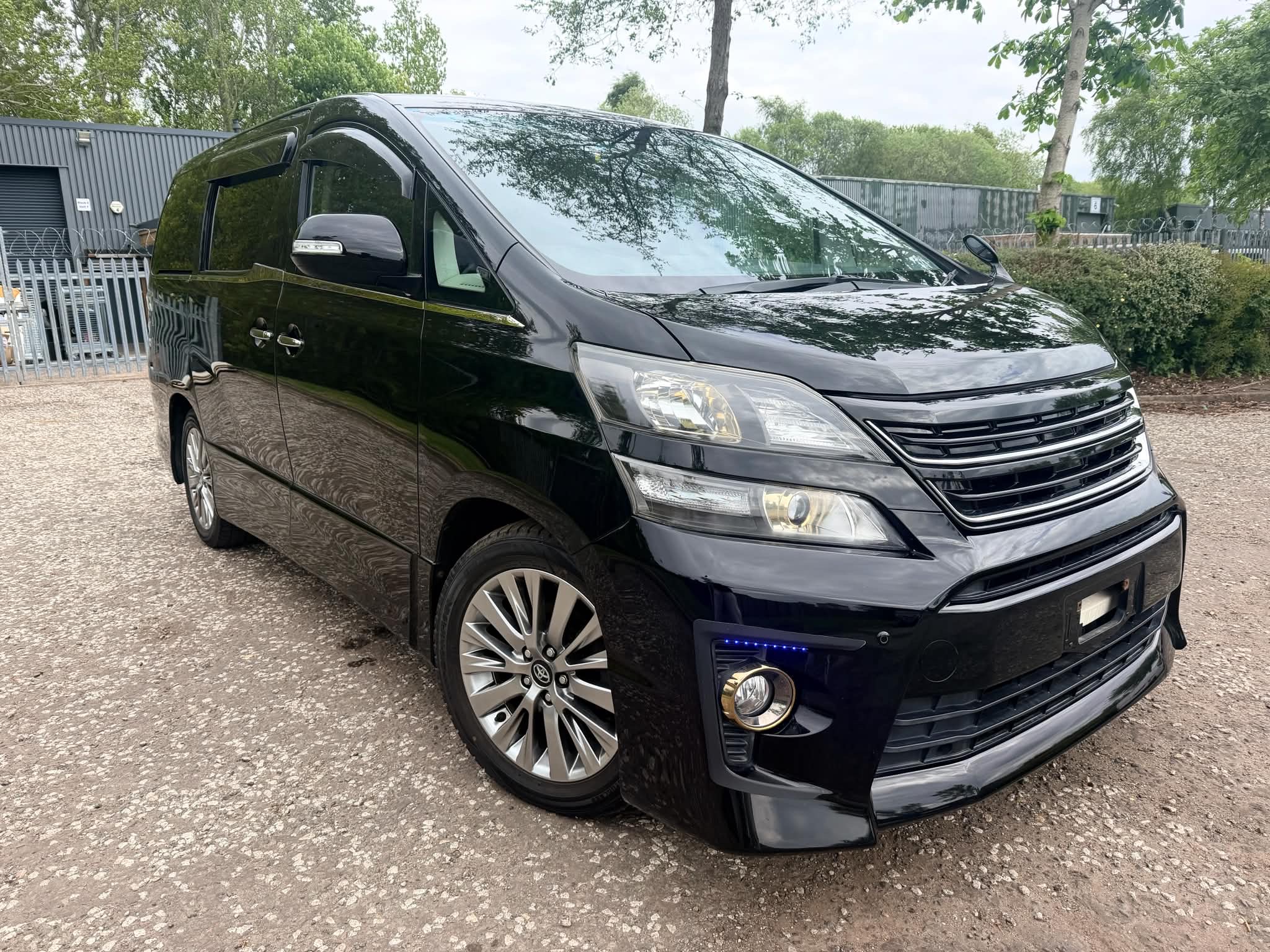2014 TOYOTA VELLFIRE FRESH IMPORT GOLDEN EYE 11 2.4 AUTO 7 SEATS MPV 4/B GRADE ULEZ