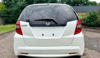 2011 HONDA FIT ( JAZZ ) FRESH IMPORT G SMART EDITION 1.3 AUTOMATIC HATCHBACK LOW MILES CARPLAY 4 GRADE full