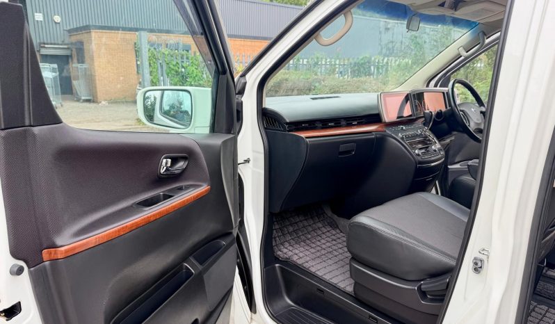2006 NISSAN ELGRAND HIGHWAY STAR FRESH IMPORT 3.5 V6 AUTO 8 SEATS MPV 4.5/B GRADE full