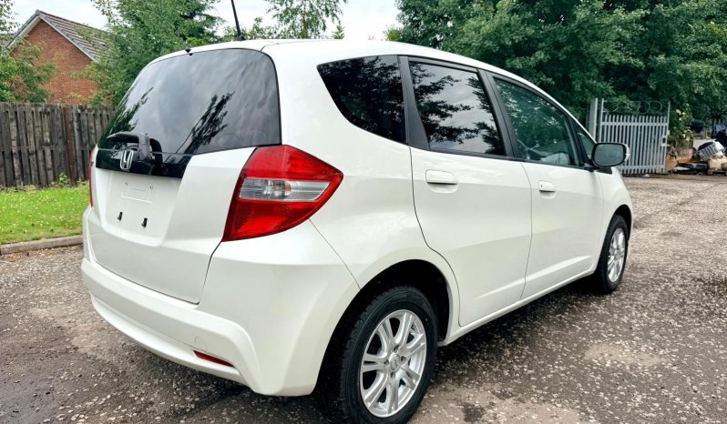 2011 HONDA FIT ( JAZZ ) FRESH IMPORT G SMART EDITION 1.3 AUTOMATIC HATCHBACK LOW MILES CARPLAY 4 GRADE full