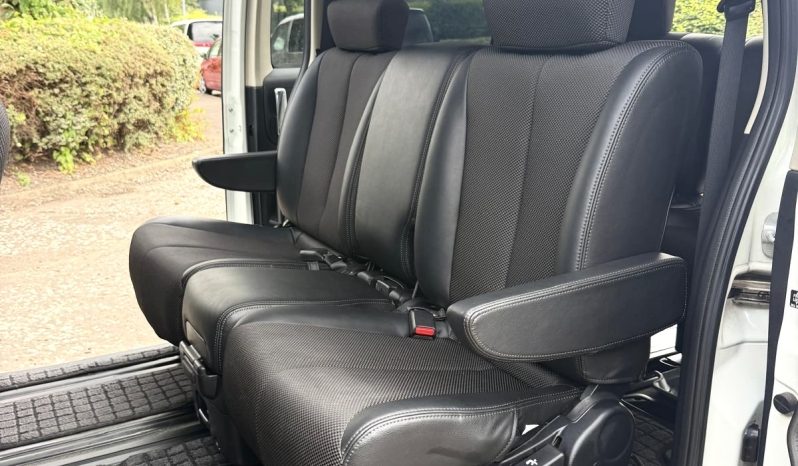 2006 NISSAN ELGRAND FRESH IMPORT 3.5 V6 AUTO 8 SEATS MPV 4/B GRADE TWIN SUNROOF full
