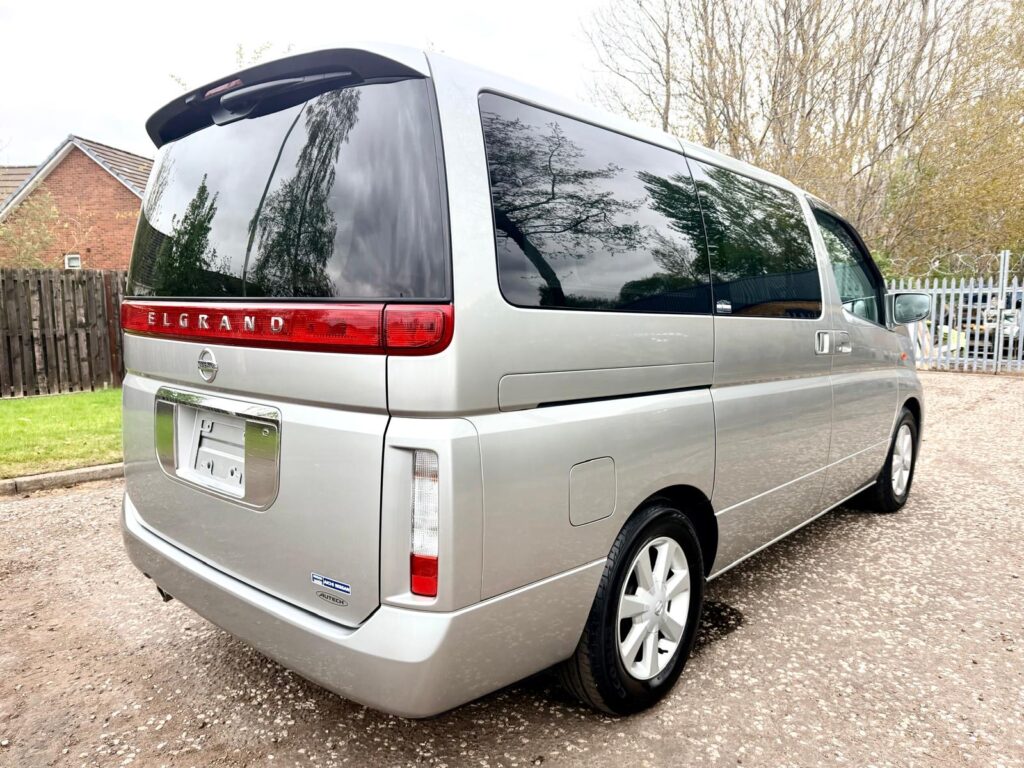 2003/12 NISSAN ELGRAND FRESH IMPORT WITH DISABLE SEAT 4WD AUTO 8 SEATS MPV 4/B GRADE CURTAINS