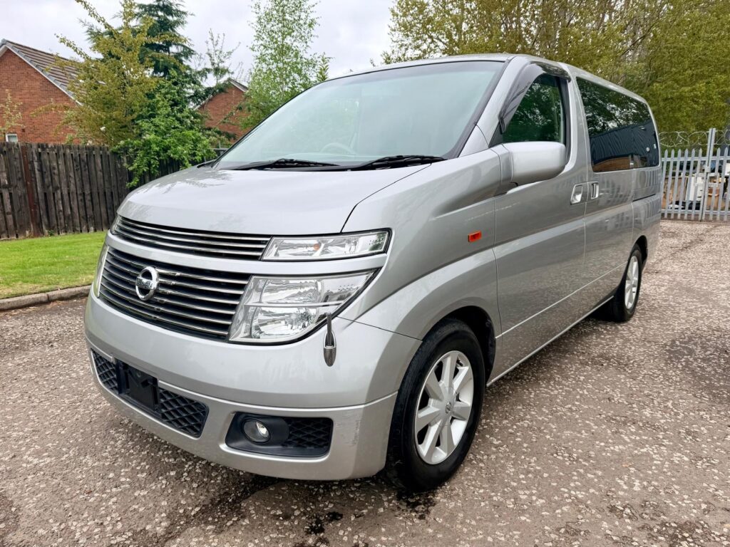 2003/12 NISSAN ELGRAND FRESH IMPORT WITH DISABLE SEAT 4WD AUTO 8 SEATS MPV 4/B GRADE CURTAINS