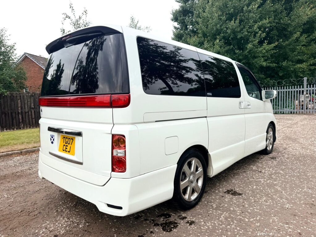 2007 NISSAN ELGRAND HIGHWAY 3.5 V6 AUTO 8 SEAT MPV LEATHER 4.5/B GRADE ULEZ
