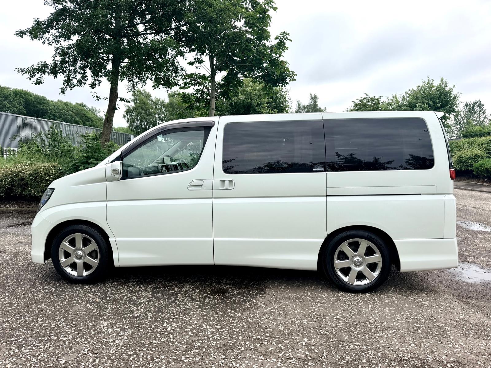 2005 NISSAN ELGRAND HIGHWAY STAR FRESH IMPORT 4WD AUTO 8 SEATS MPV 4/B GRADE CURTAINS