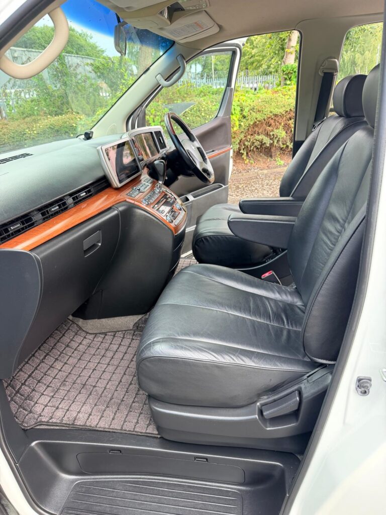 2007 NISSAN ELGRAND HIGHWAY 3.5 V6 AUTO 8 SEAT MPV LEATHER 4.5/B GRADE ULEZ