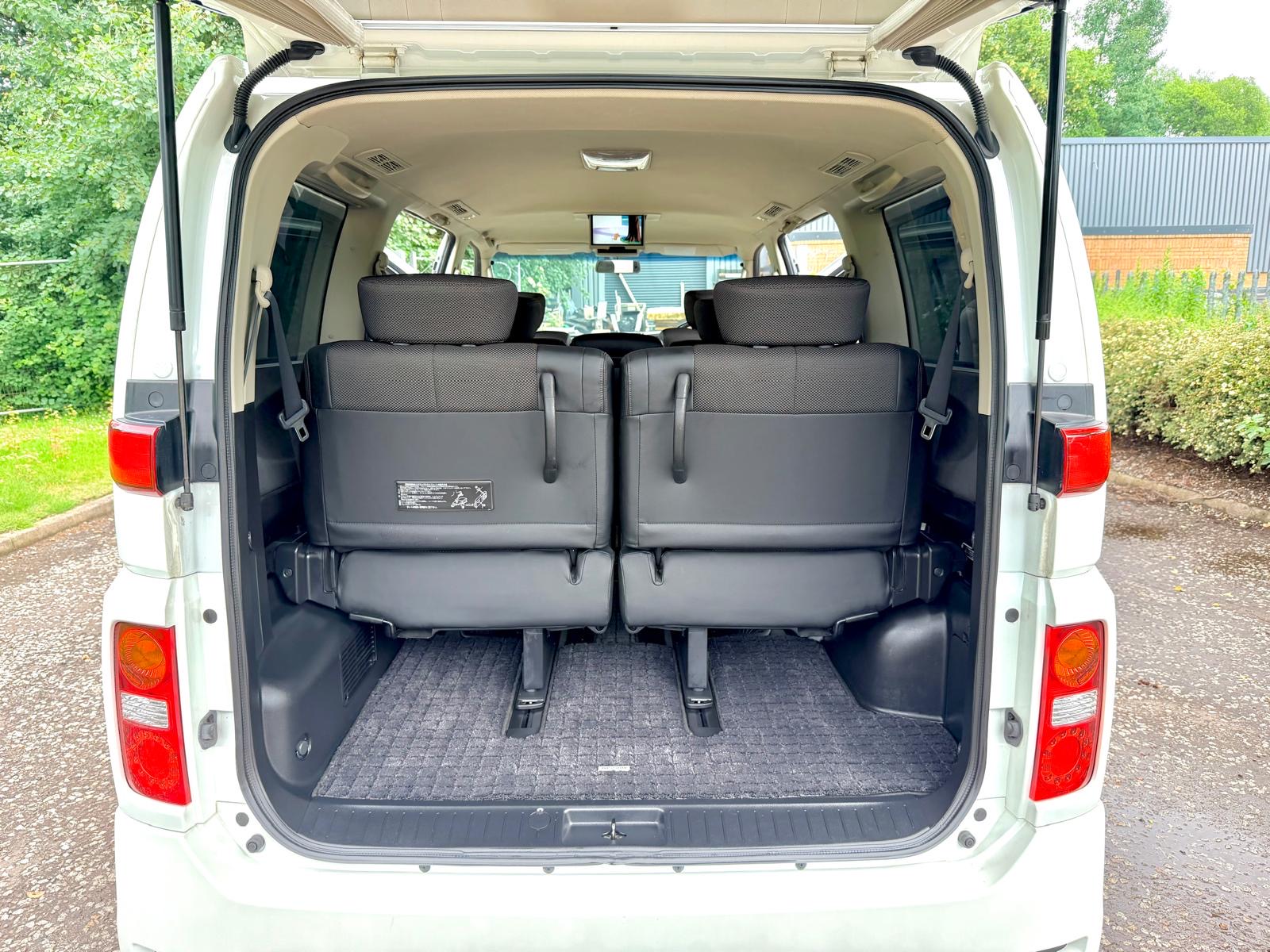 2005 NISSAN ELGRAND HIGHWAY STAR FRESH IMPORT 4WD AUTO 8 SEATS MPV 4/B GRADE CURTAINS
