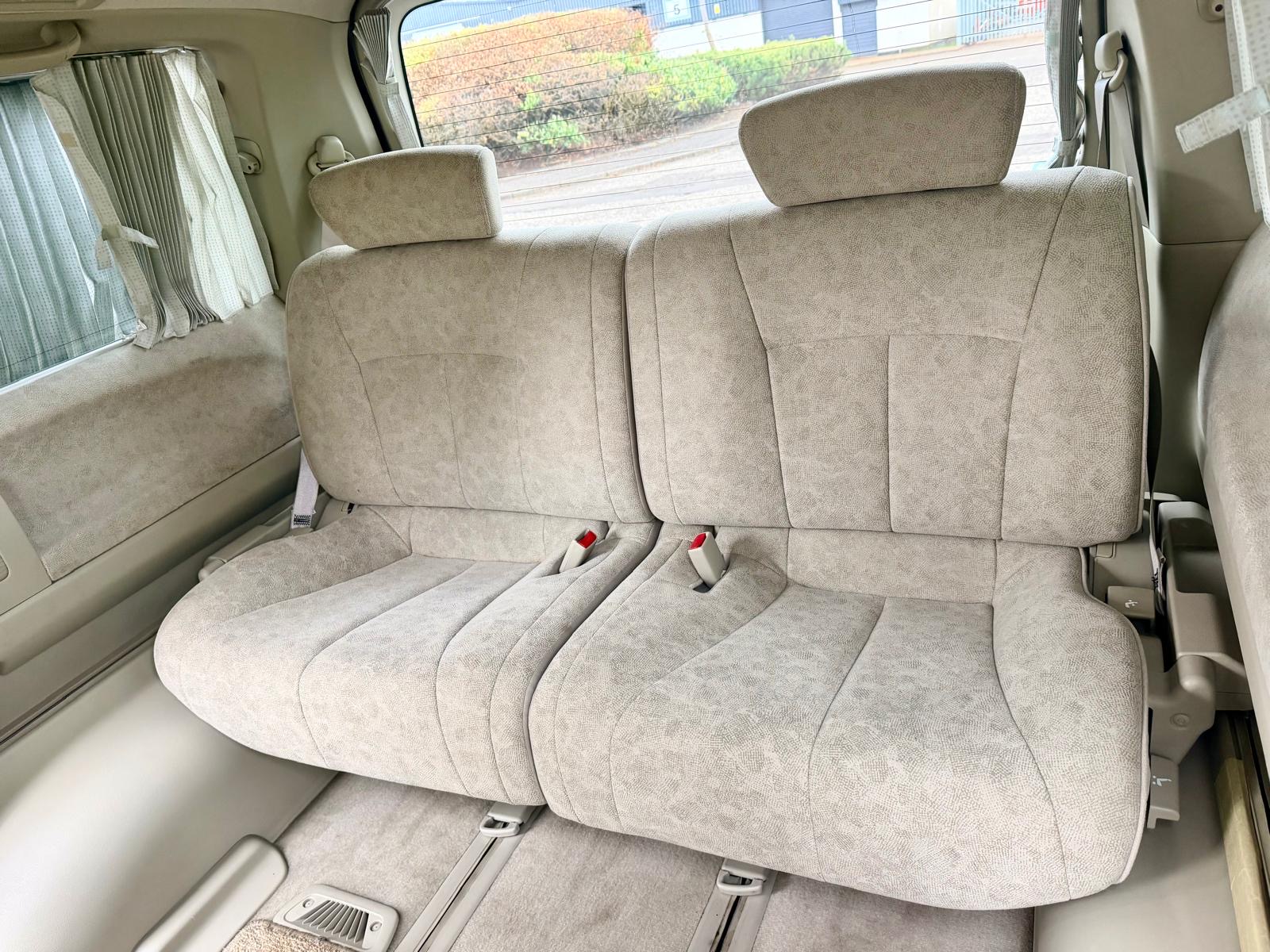 2003/12 NISSAN ELGRAND FRESH IMPORT WITH DISABLE SEAT 4WD AUTO 8 SEATS MPV 4/B GRADE CURTAINS