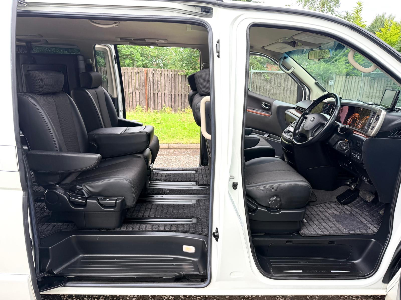 2005 NISSAN ELGRAND HIGHWAY STAR FRESH IMPORT 4WD AUTO 8 SEATS MPV 4/B GRADE CURTAINS