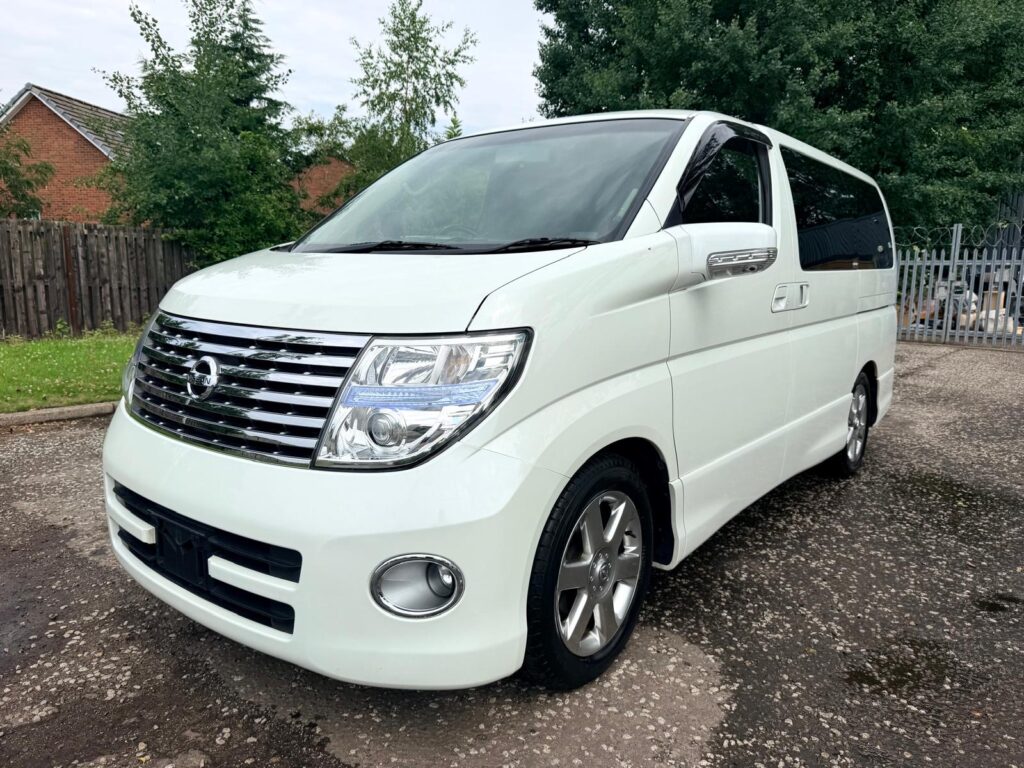 2005 NISSAN ELGRAND HIGHWAY STAR FRESH IMPORT 4WD AUTO 8 SEATS MPV 4/B GRADE CURTAINS