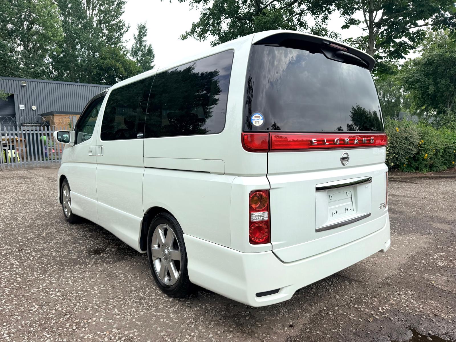 2005 NISSAN ELGRAND HIGHWAY STAR FRESH IMPORT 4WD AUTO 8 SEATS MPV 4/B GRADE CURTAINS